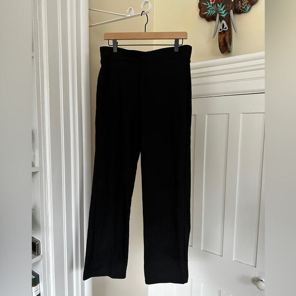 Princess Polly Low Rise Black Pants - Picture 4 of 6